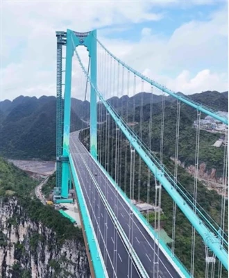 Qual é o papel do aço-de alta resistência na ponte Huajiang?